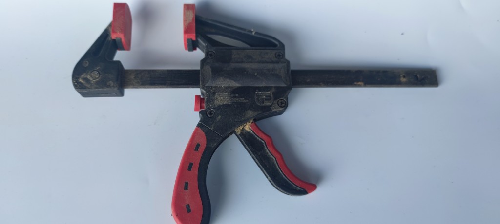 Quick-Release Bar Clamp